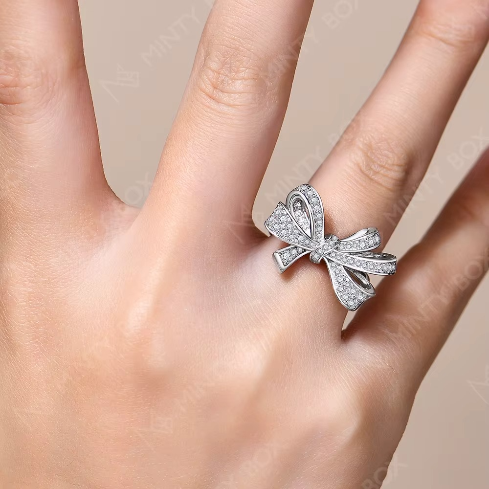Minty Bowknot Moissanite Promise Ring