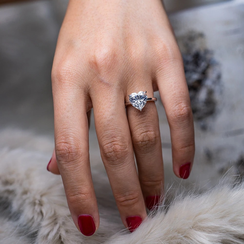 Feobur Moissanite Heart Promise Ring