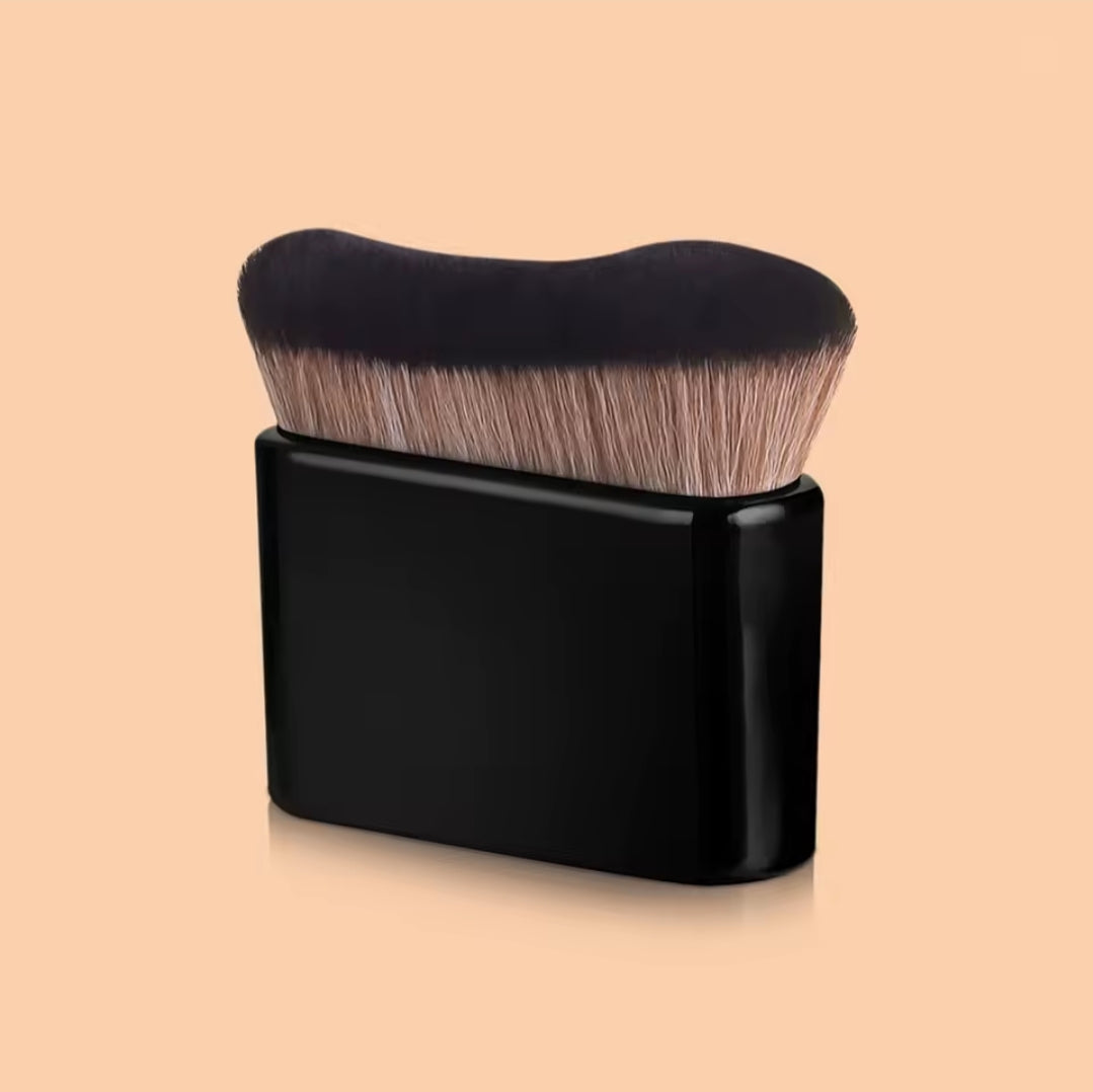 Sleek Radiance Beauty Brush