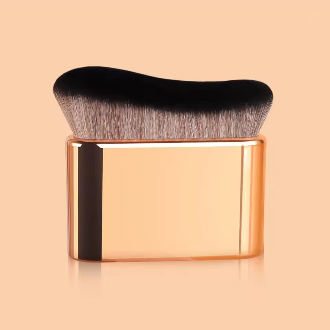 Sleek Radiance Beauty Brush