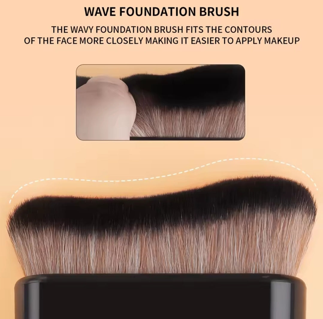 Sleek Radiance Beauty Brush
