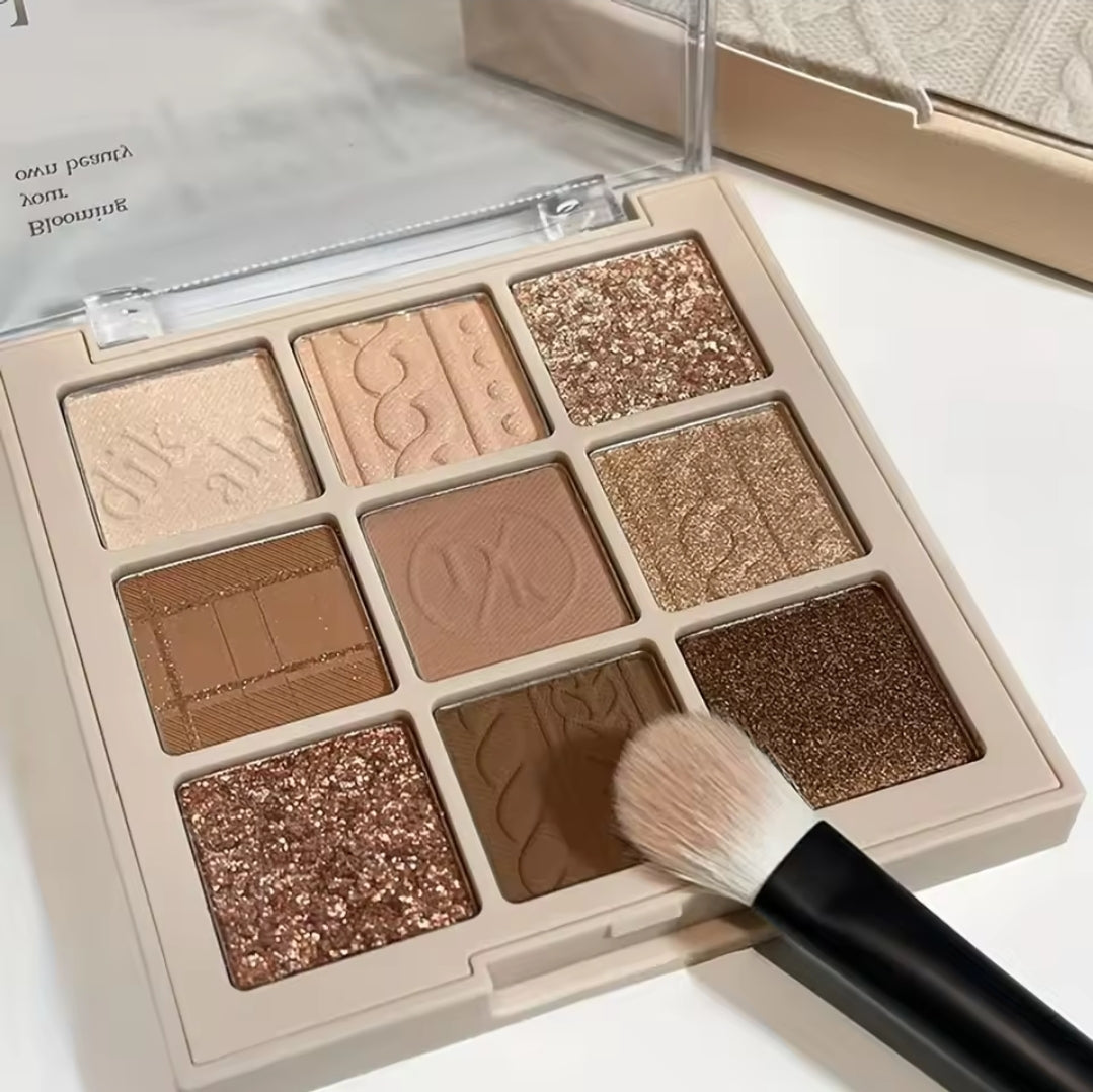 Dikalu Blooming Eyeshadow Palette